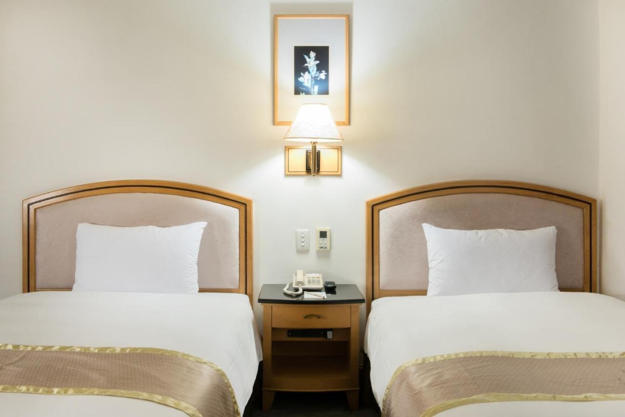 Hometel Hotel Kaohsziung Kültér fotó